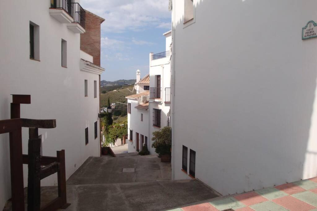 Bonito Apartamento Piscina Wifi Фригиляна Екстериор снимка